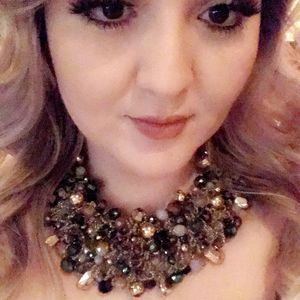 Meet your Posher, Ivonne